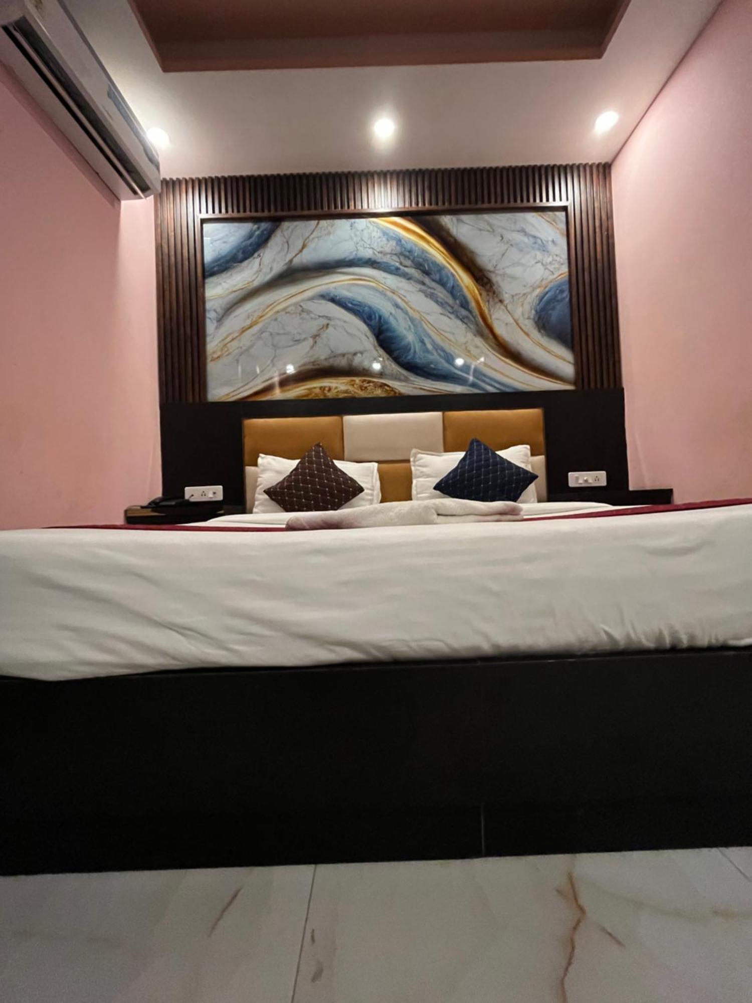 Jupiter Plaza- A Brand Of The Reality Hotel New Delhi Exterior photo
